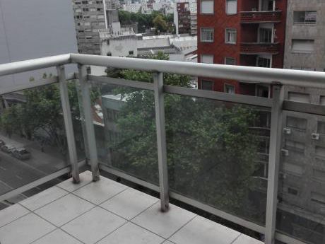 Agosto Vende Apto Piso Alto Con Vista Próximo Al Obelisco