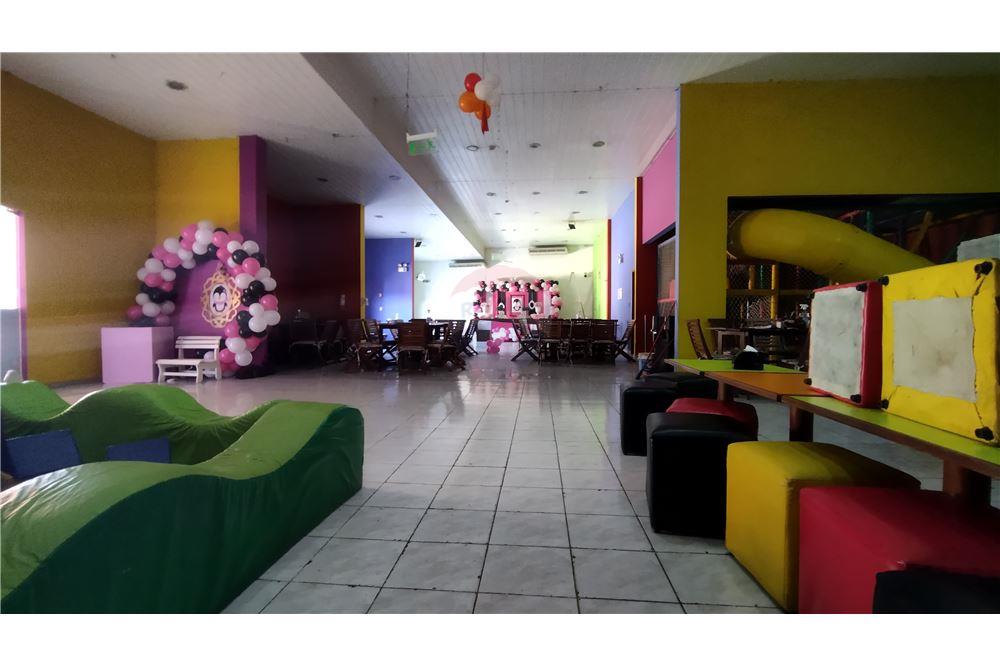 Gran oportunidad Amplio local comercial en Shopping Multiplaza — photo 3