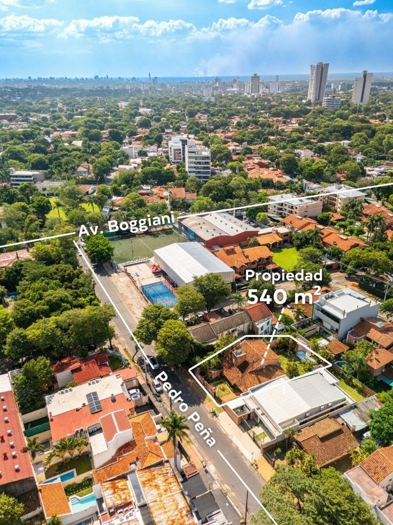 VENTA DE AMPLIA PROPIEDAD A REFACCIONAR O DEMOLER EN EL BARRIO VILLA AURELIA — foto 3