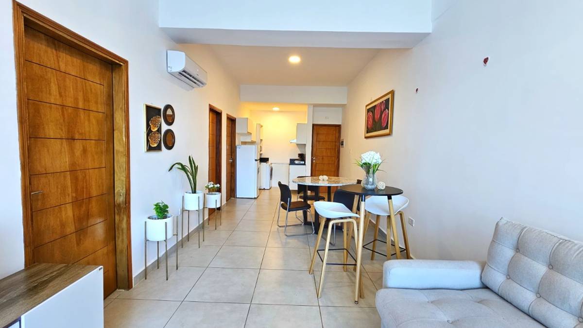 Departamento Totalmente Amoblado con cochera incluida — foto 2