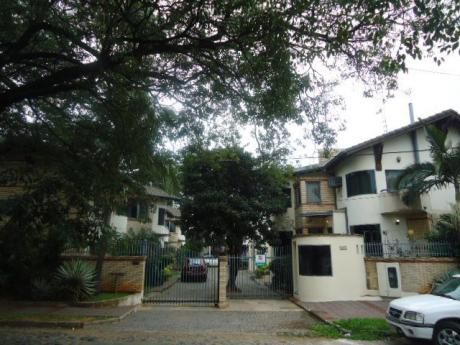 Se Alquila Dúplex En Condominio En Villa Morra