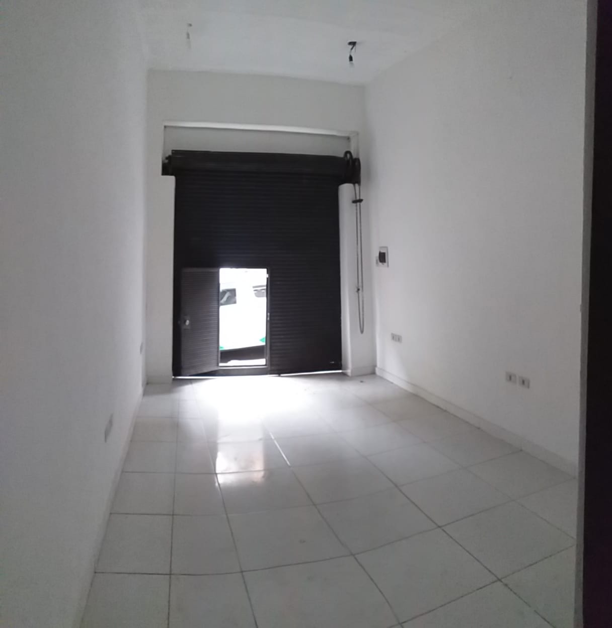 ALQUILER DE SALON COMERCIAL A 2 CUADRAS DE ASUNCIÓN SUPER CENTRO — foto 2