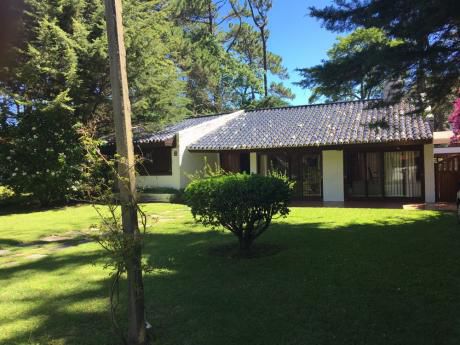 Hermosa Casa En La Mejor Zona De Punta Del Este