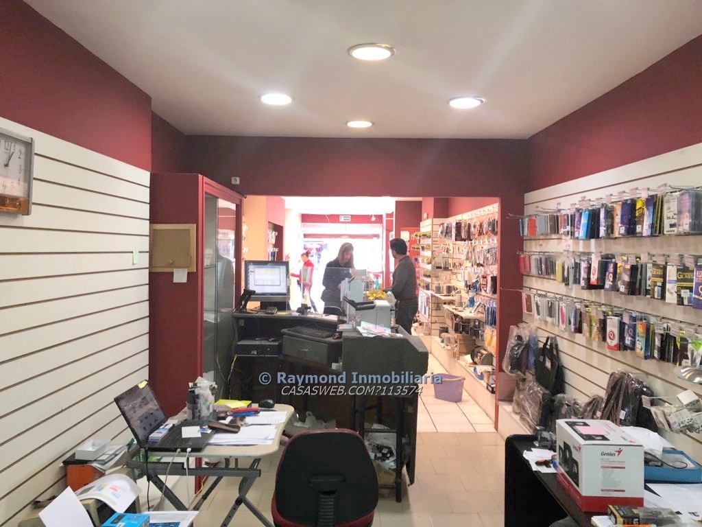 Alquiler Local 18 de julio y Cuareim 160m2 · Foto 2