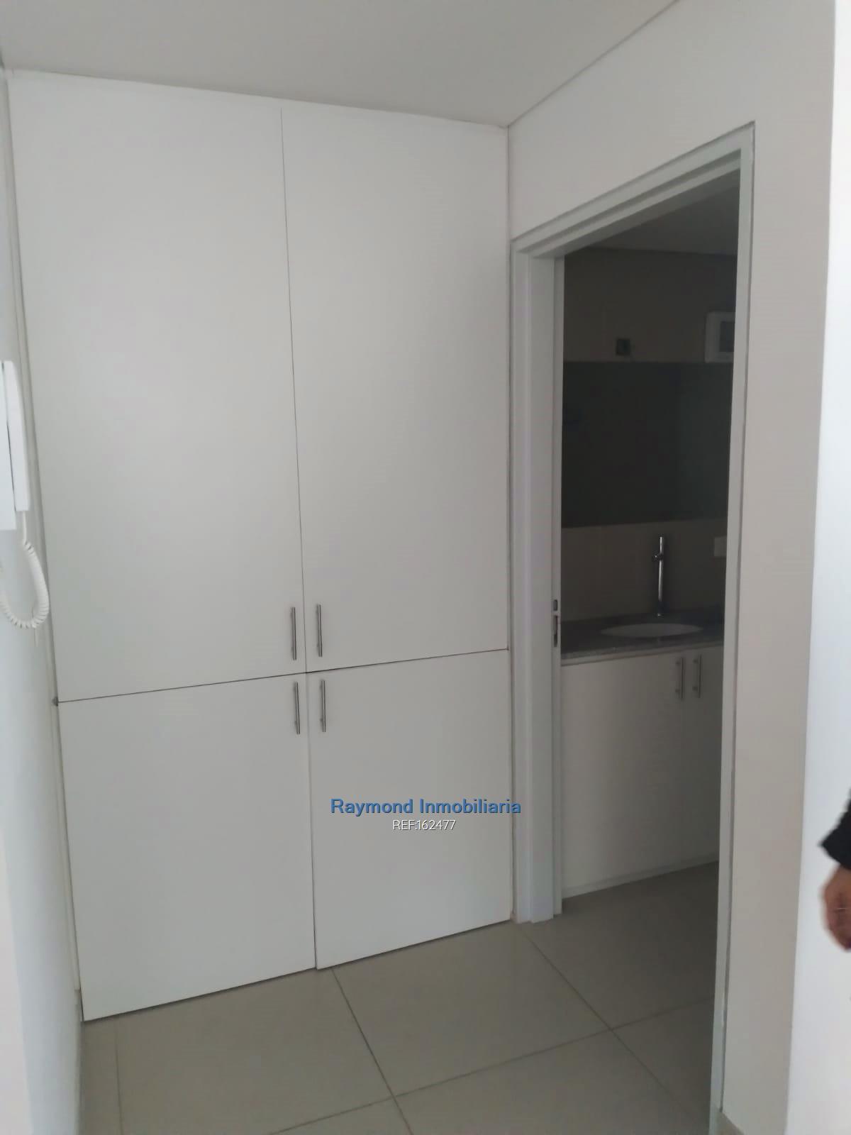 Excelente oficina de 46m2 con garage en Ciudad Vieja · Foto 4