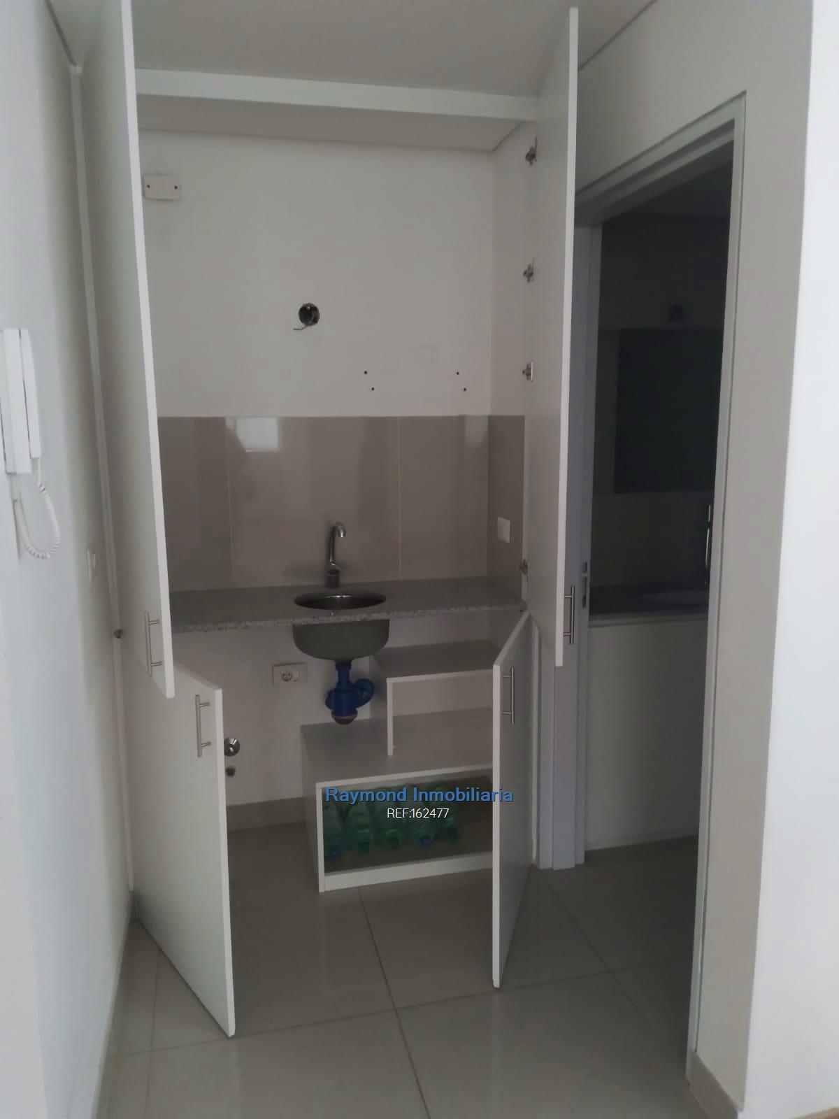 Excelente oficina de 46m2 con garage en Ciudad Vieja · Foto 3