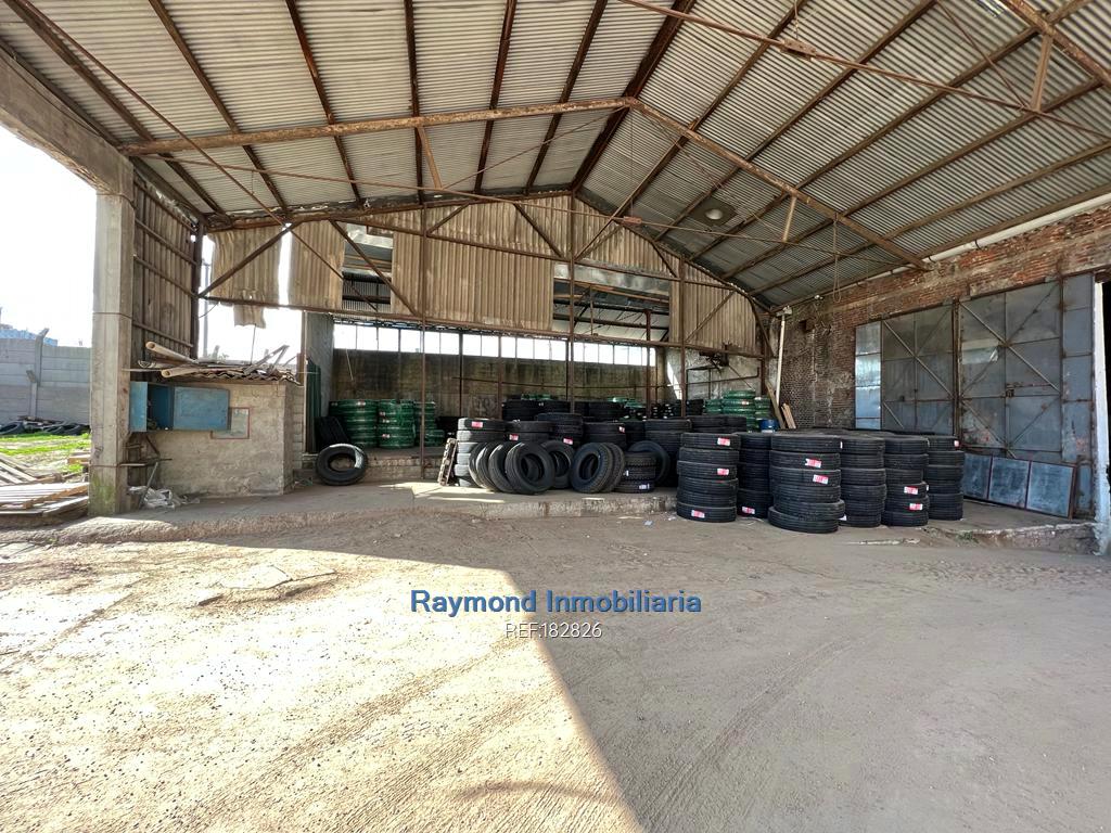1200m2 contruidos en terreno de 3500m2 en Bella Vista · Foto 5