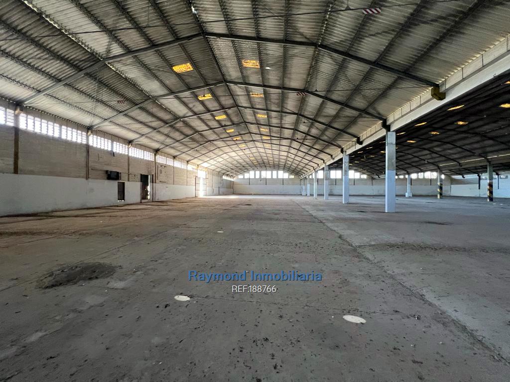 Alquiler depósito de 6000m2 Ruta 1 km 26 a 20km del puerto · Foto 2
