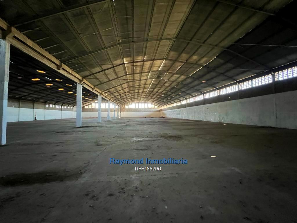 Alquiler local de 6000m2 Ruta 1 km 26 a 20km del puerto · Foto 2