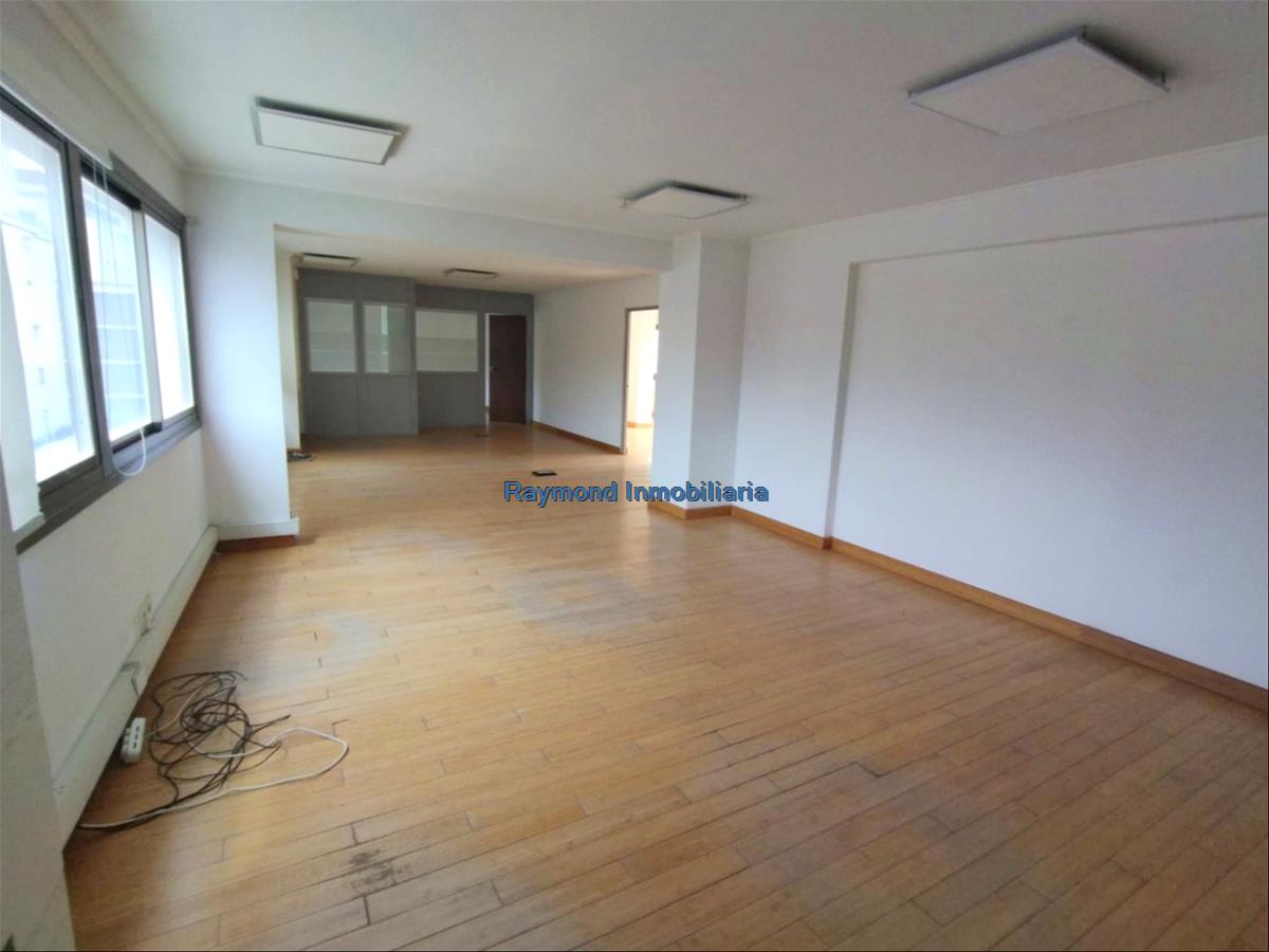Alquiler Excelente oficina de 230m2 en Ciudad Vieja · Foto 7