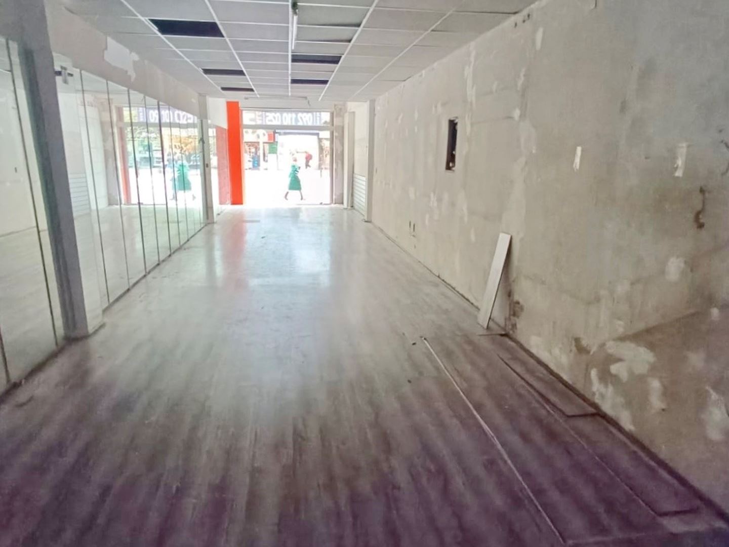 Alquiler local 176m2 en Av. 18 de julio y Paraguay · Foto 4