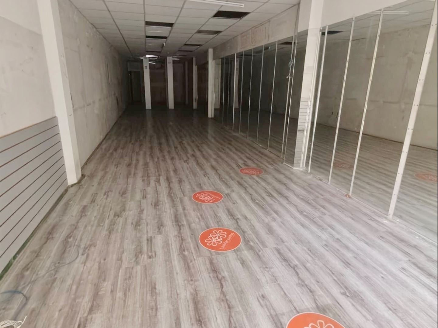 Alquiler local 176m2 en Av. 18 de julio y Paraguay · Foto 3
