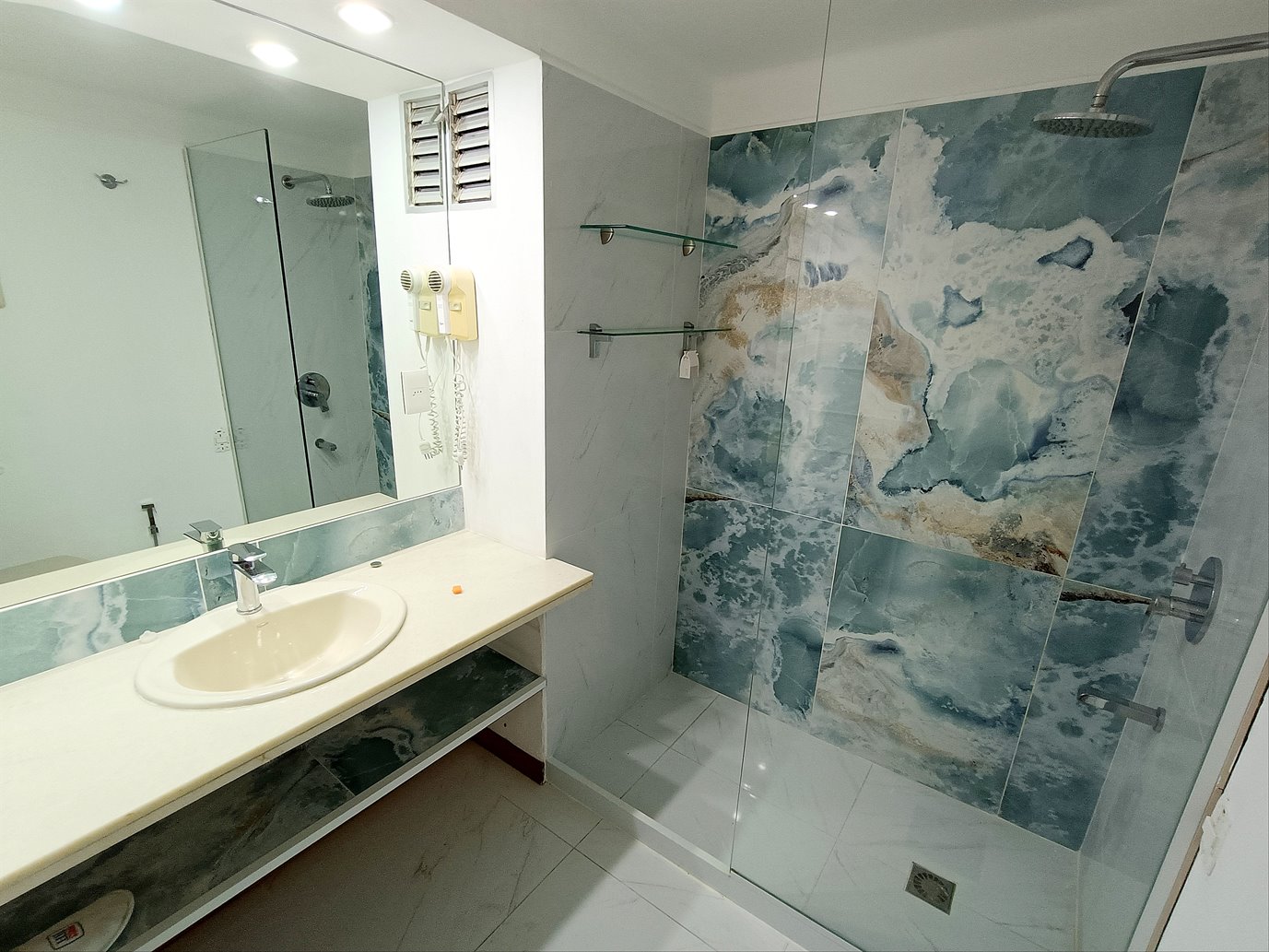 Alquiler apartamento 3 dormitorios, servicio, garaje Golf · Foto 11