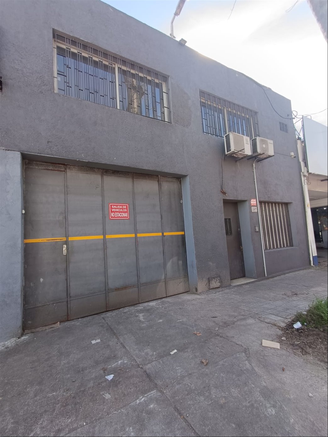 Alquiler local comercial 500m2 en Jacinto Vera