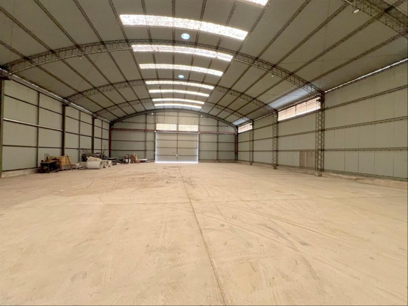 Alquiler Local Industrial de 3045m2 en Nuevo París · Foto 4