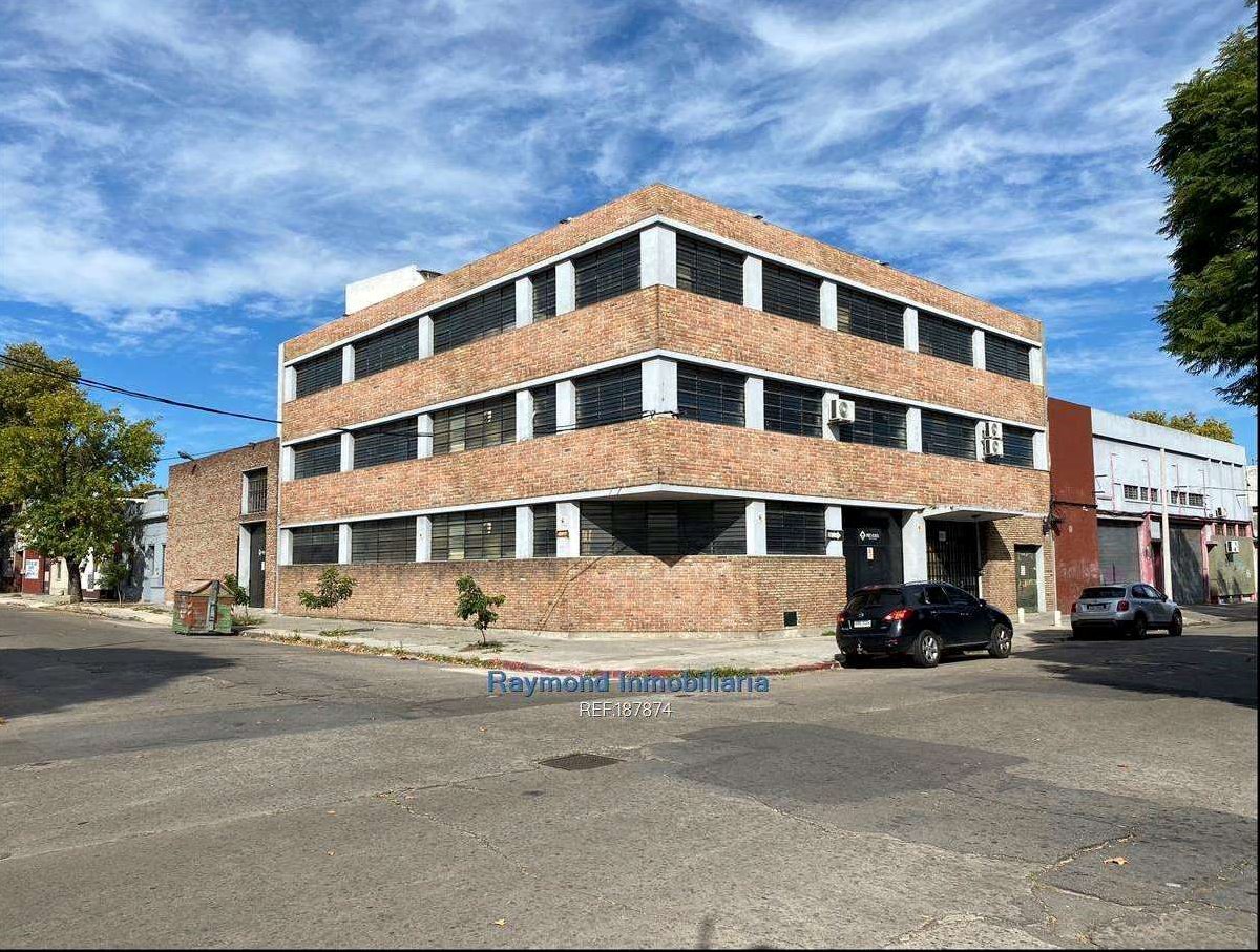 Alquiler local comercial 1400m2 ideal para empresa en Goes