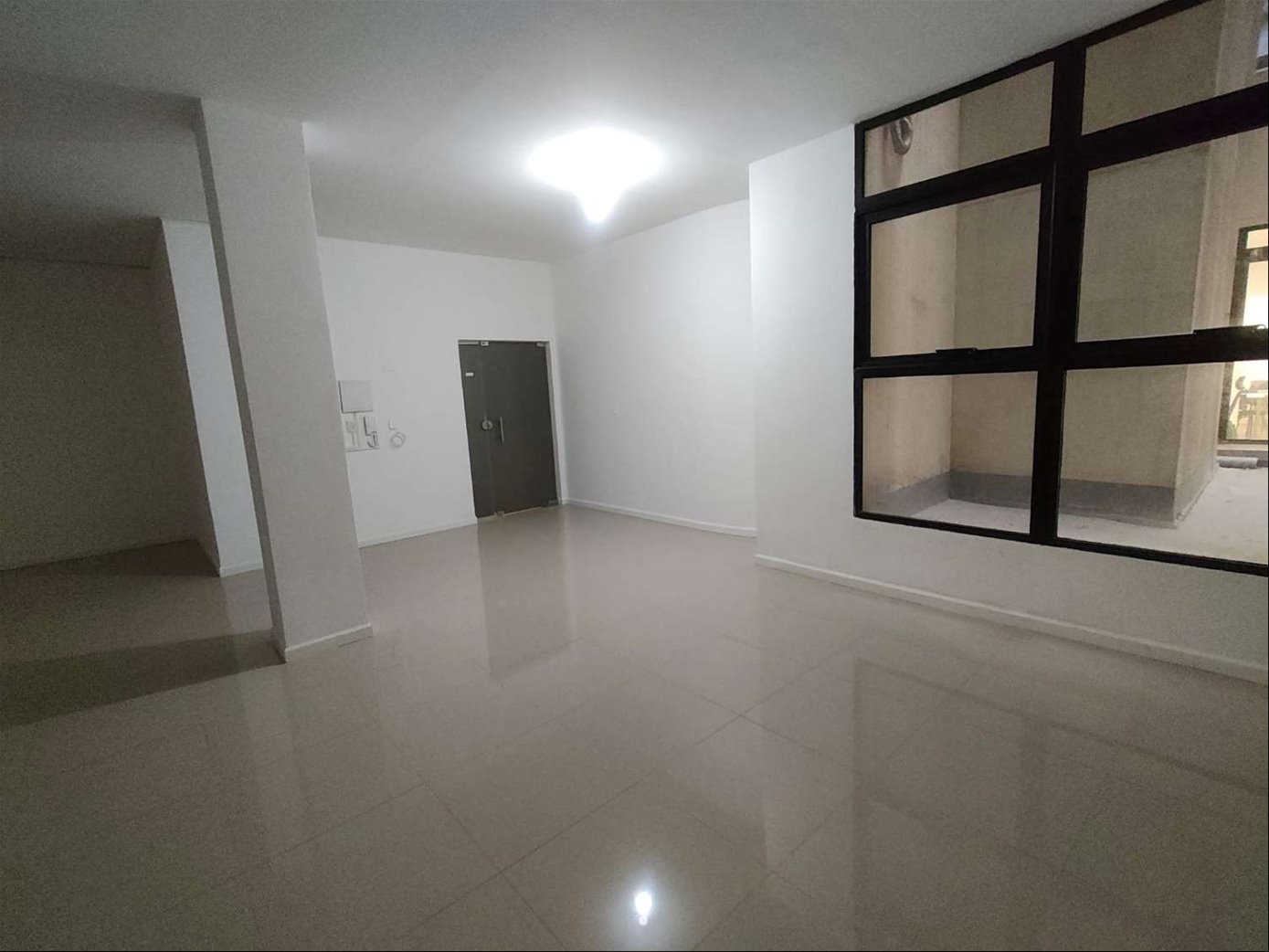 ALQUILER Oficina de 85m2 en Peatonal Sarandí en Ciudad vieja · Photo 1
