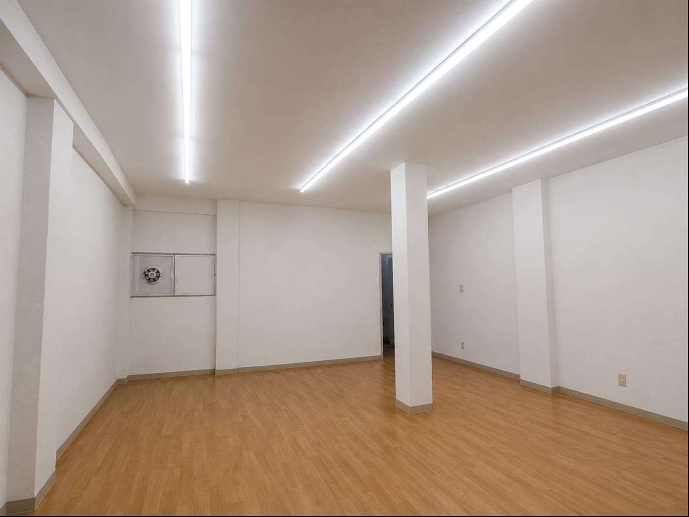ALQUILER Local comercial de 270m2 en 18 de julio y Tristan Narvaja en Cordón · Foto 4