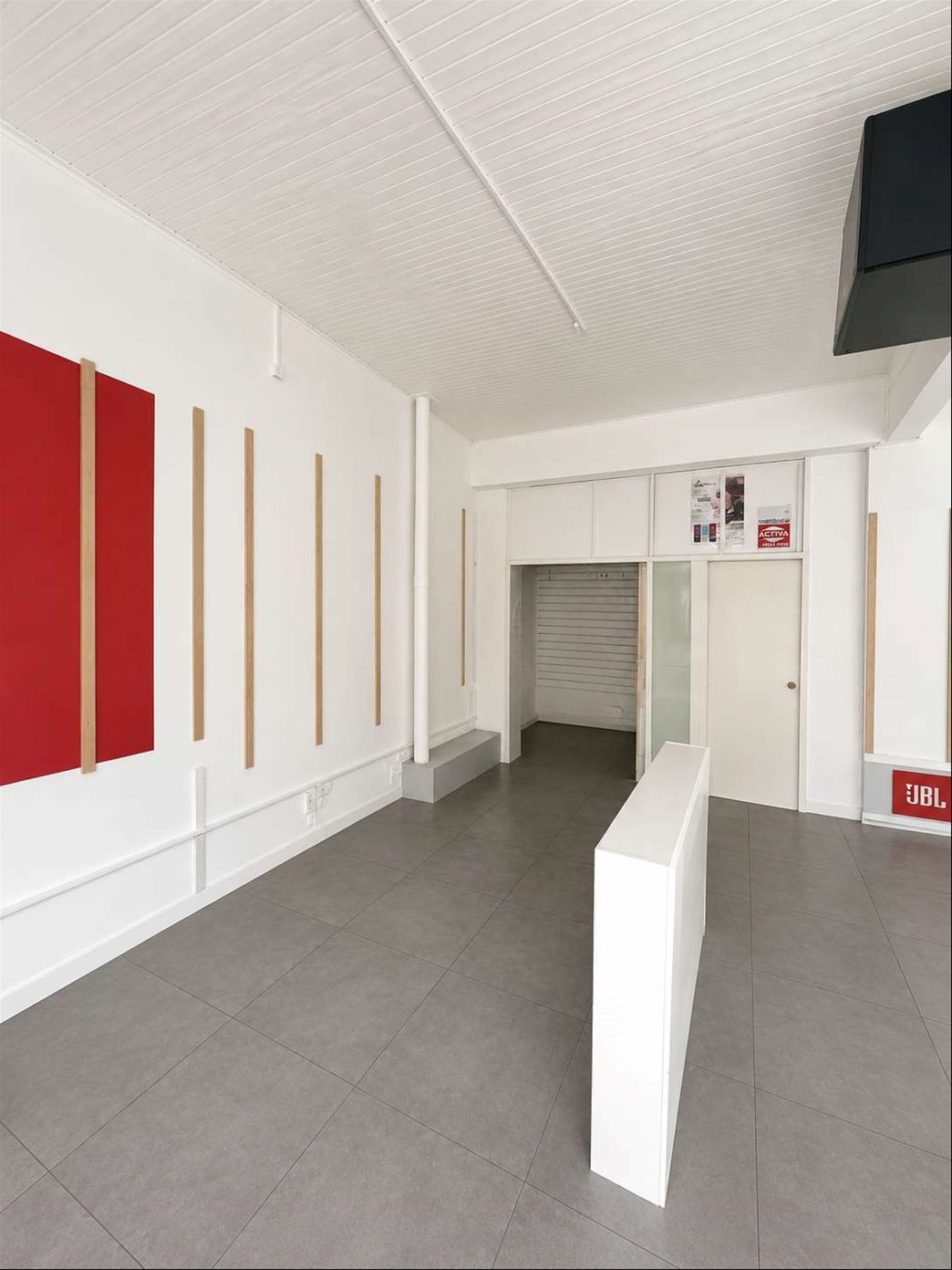 ALQUILER Local comercial de 343m2 sobre 18 de julio en Centro · Photo 4