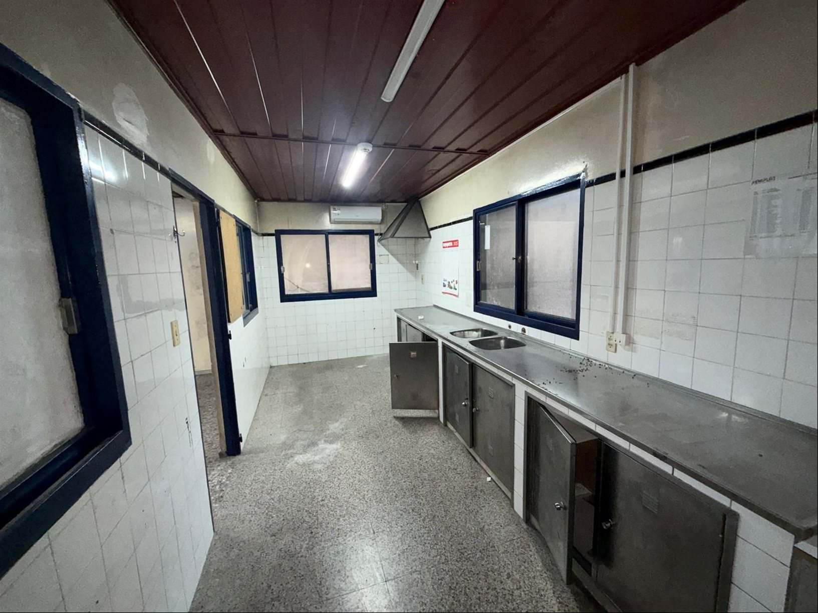 ALQUILER Local industrial de 2042m2 sobre Ariel en Sayago · Foto 8