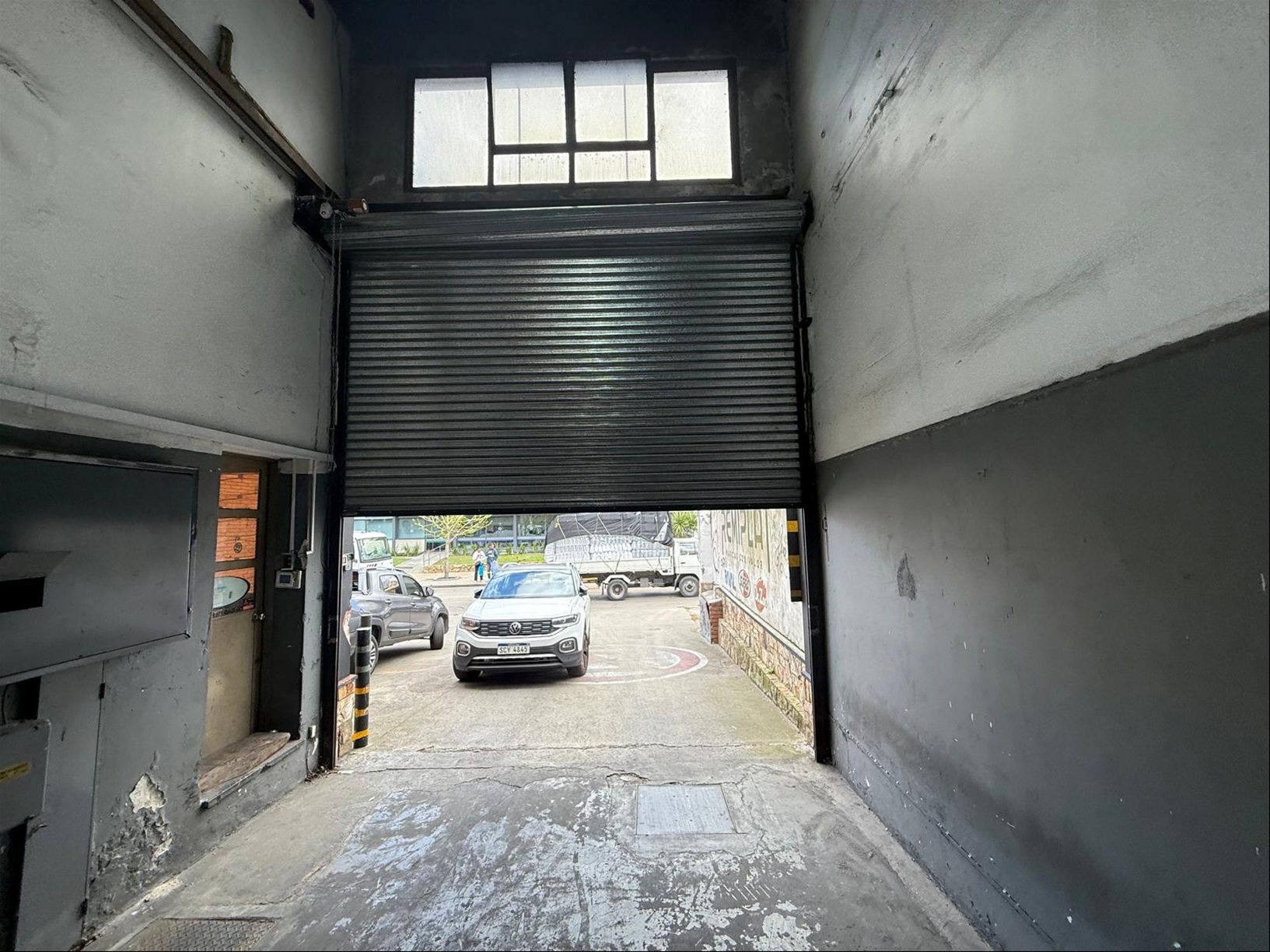 ALQUILER Local industrial de 2042m2 sobre Ariel en Sayago · Foto 11