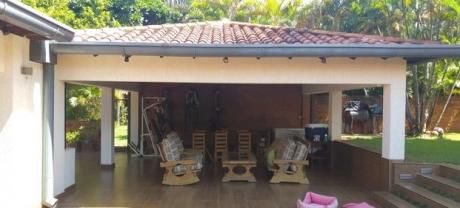 Hermosa Casa Con Cancha De Tenis