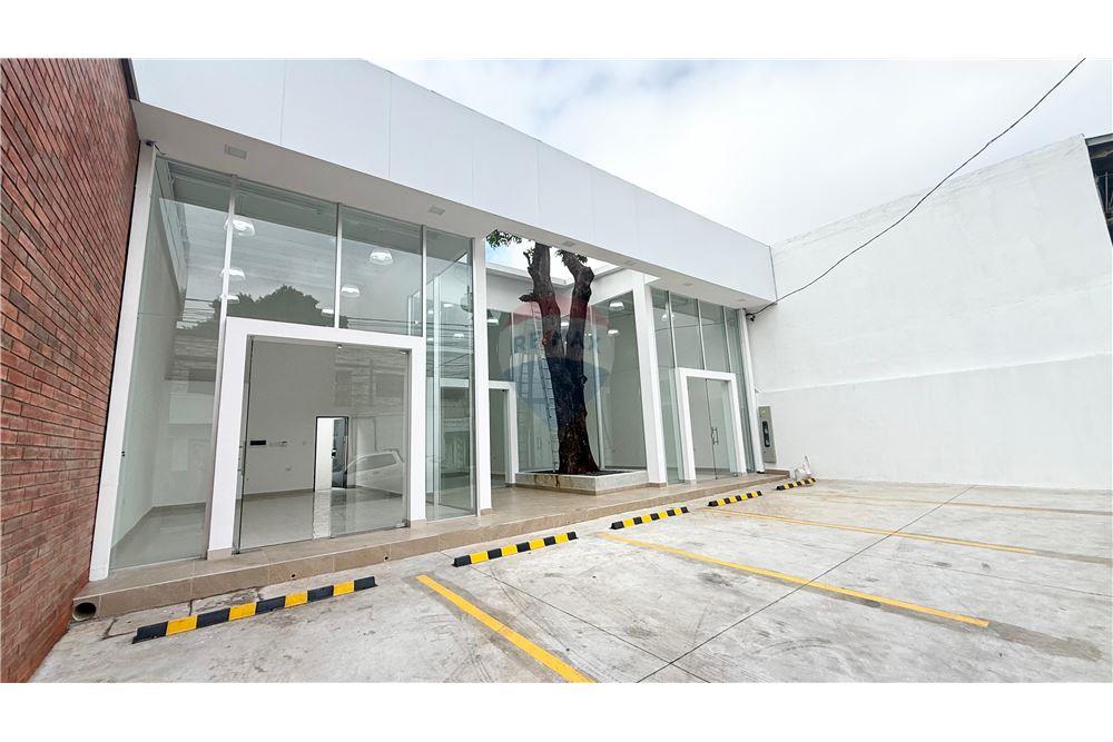 ALQUILO SALONES COMERCIALES EN SAN LORENZO — foto 2