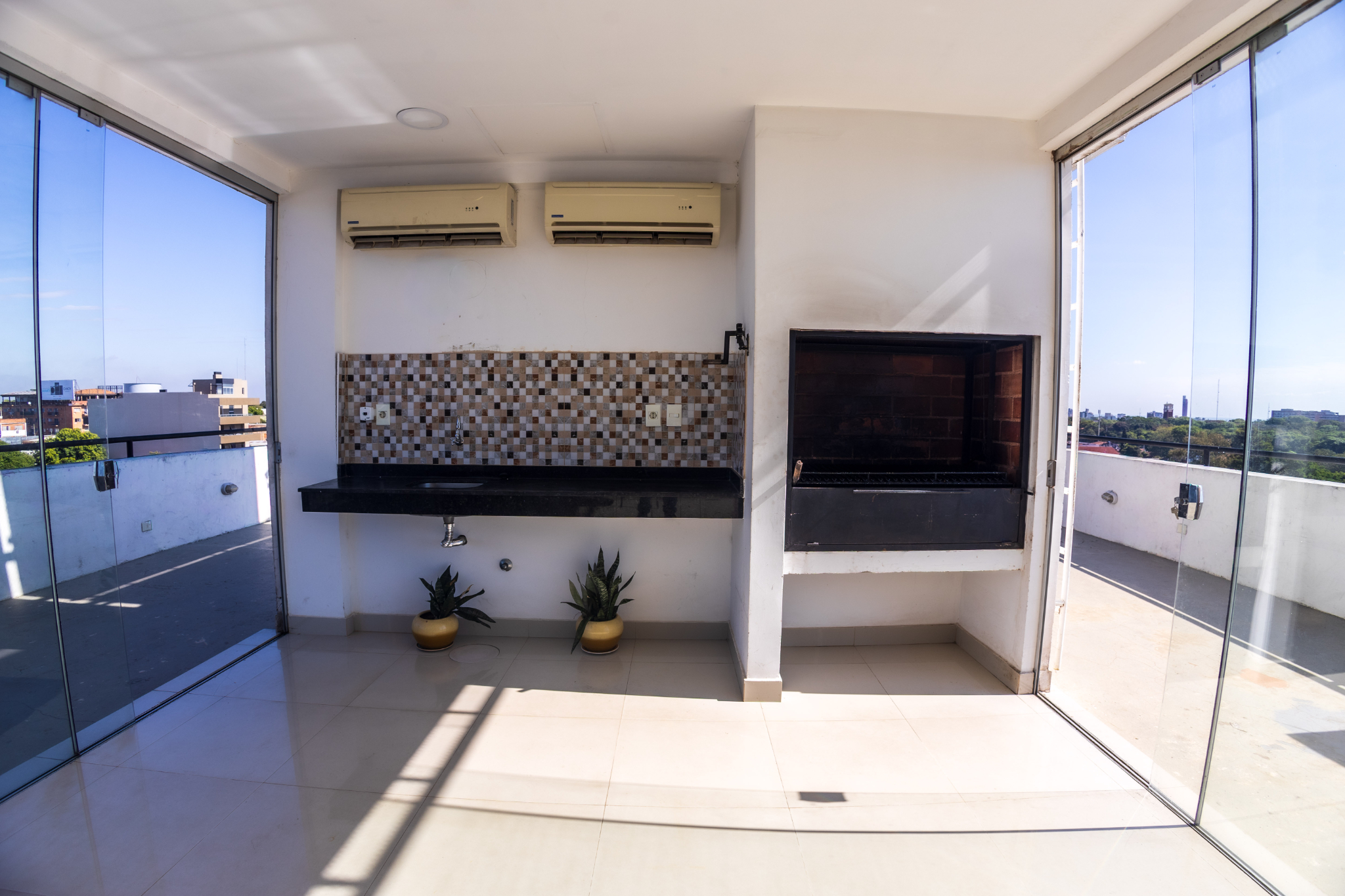 VENDO EDIFICIO CON RENTA PARA INVERSIÓN PREMIUM EN MBURICAO — foto 3