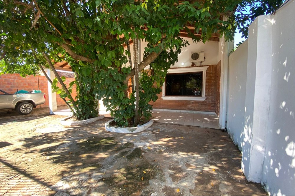 Casa en venta en Luque