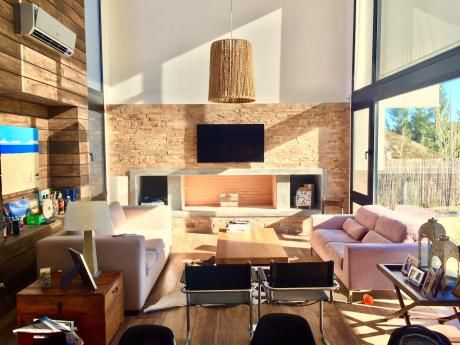 Moderna Casa En Altos De La Tahona Impecable