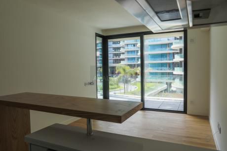 Excelente Alquiler, Un Dormitorio En Forum Puerto De Buceo