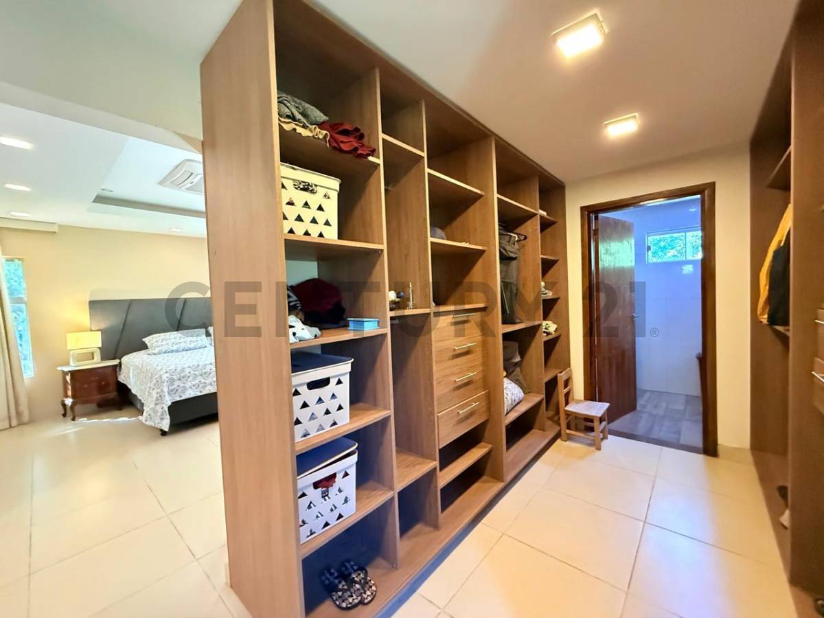Exclusiva Residencia Contemporánea en San Bernardino: El Refugio Veraniego Ideal — foto 3
