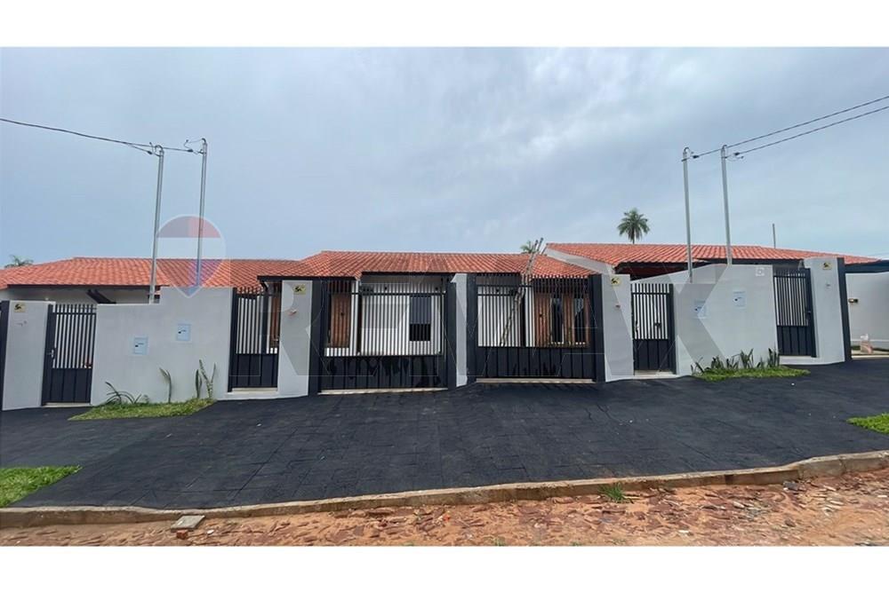 Casa - Venta - Luque, Central, Paraguay — foto 3