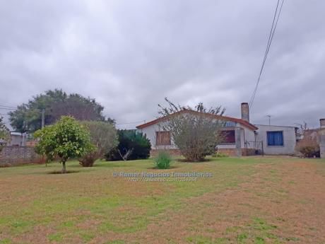 2 Dormitorios, Sobre Ruta 11