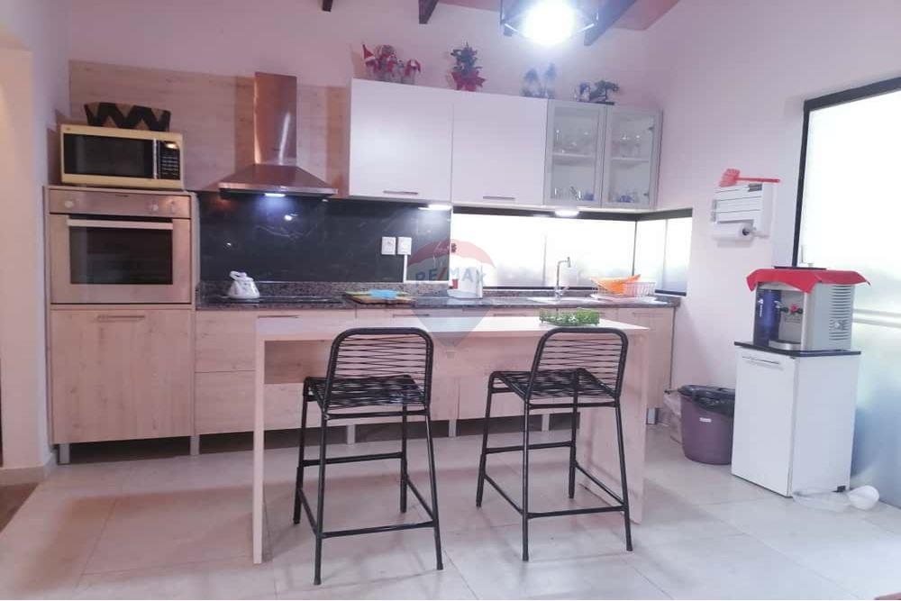Casa - Alquiler - San Bernardino, Paraguay — foto 3