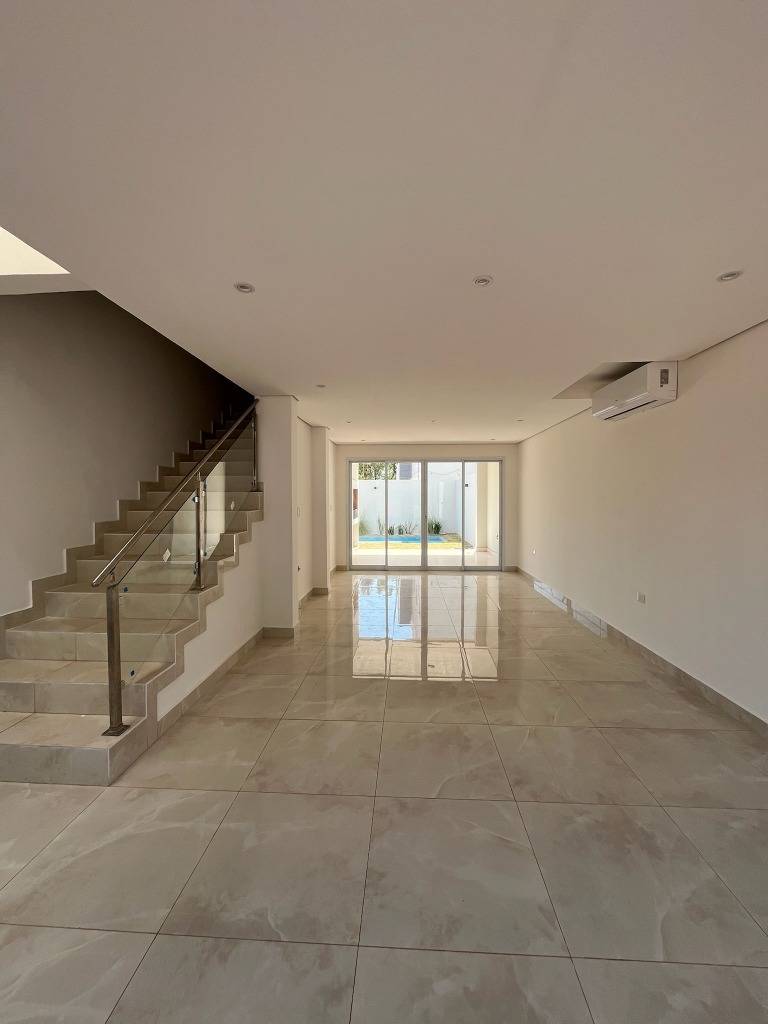 Casa en alquiler en Luque — foto 2