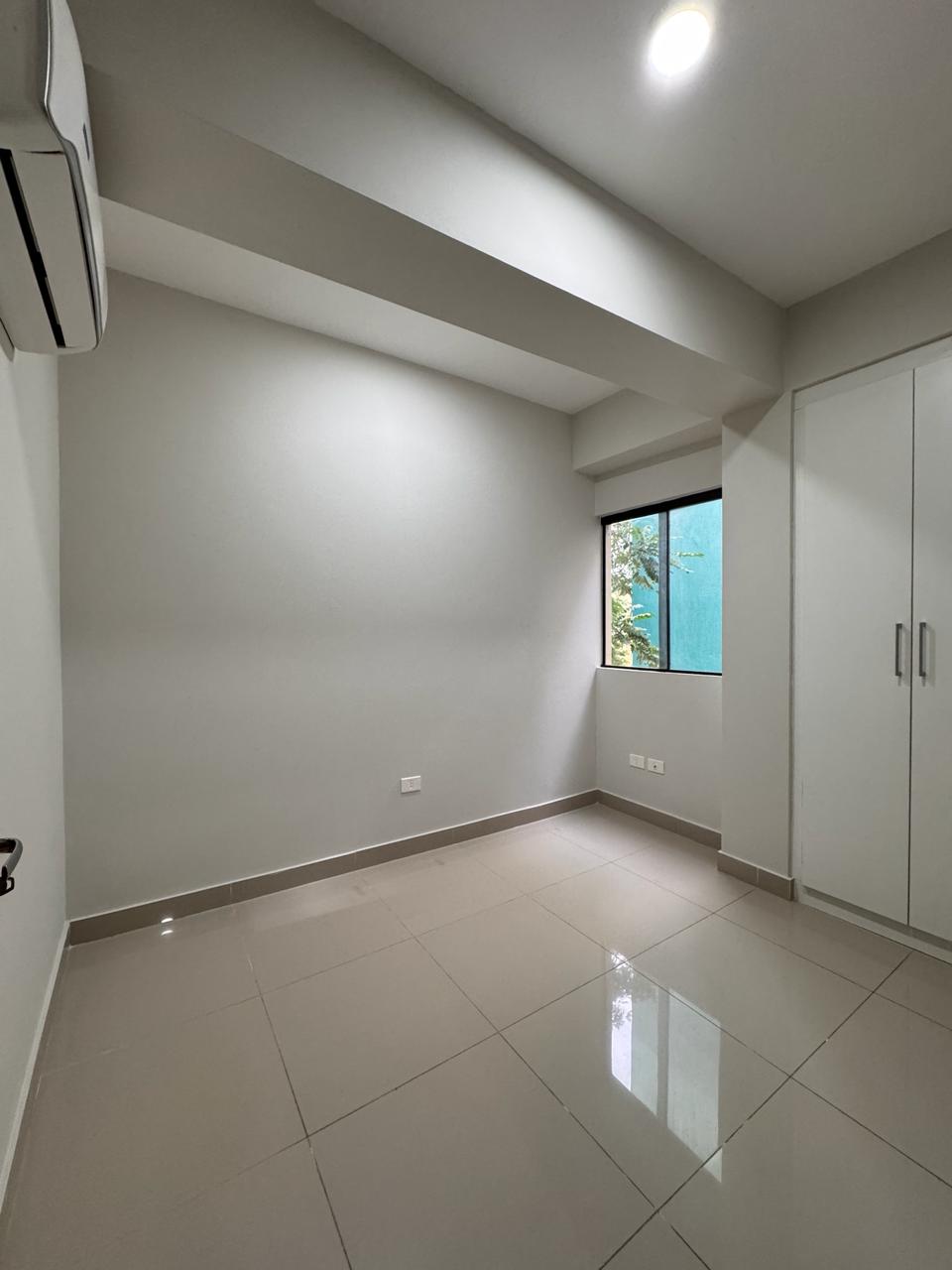 En alquiler departamento de 3 dormitorios en el Barrio San Vicente - Asunción — foto 3