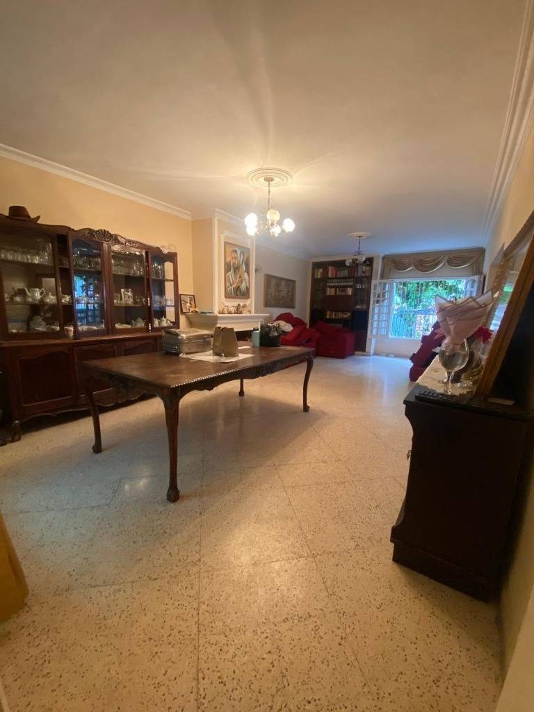 VENDO RESIDENCIA EN EL BARRIO SAN PABLO, ASUNCION — foto 3