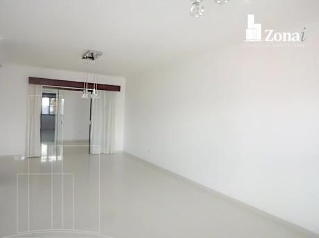 En Alquiler *ideal Para Empresa* Hermosa Casa Amplia!