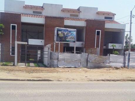 Casa 3 Plantas + Piscina