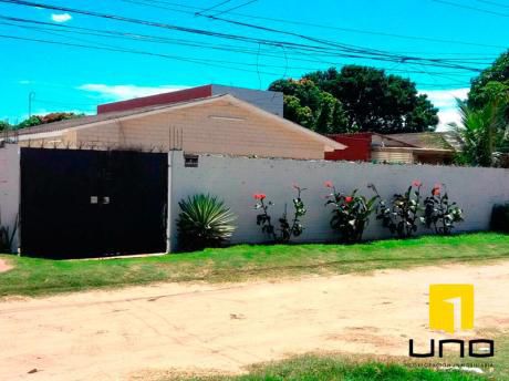 Casa De 1 Planta Con Amplio Terreno Zona Sur