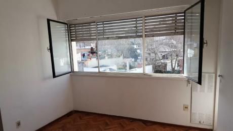 Alquile En Cordon Sur! Terraza Y Ventanas Al Frente !!