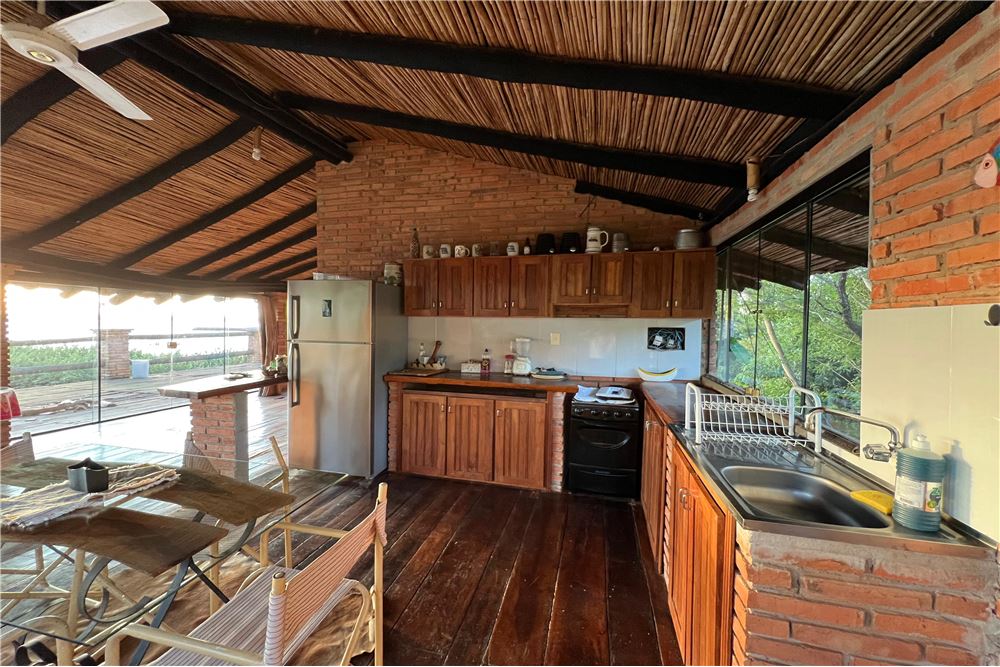 VENDO TERRENO SOBRE EL LAGO YPACARAÍ — foto 3