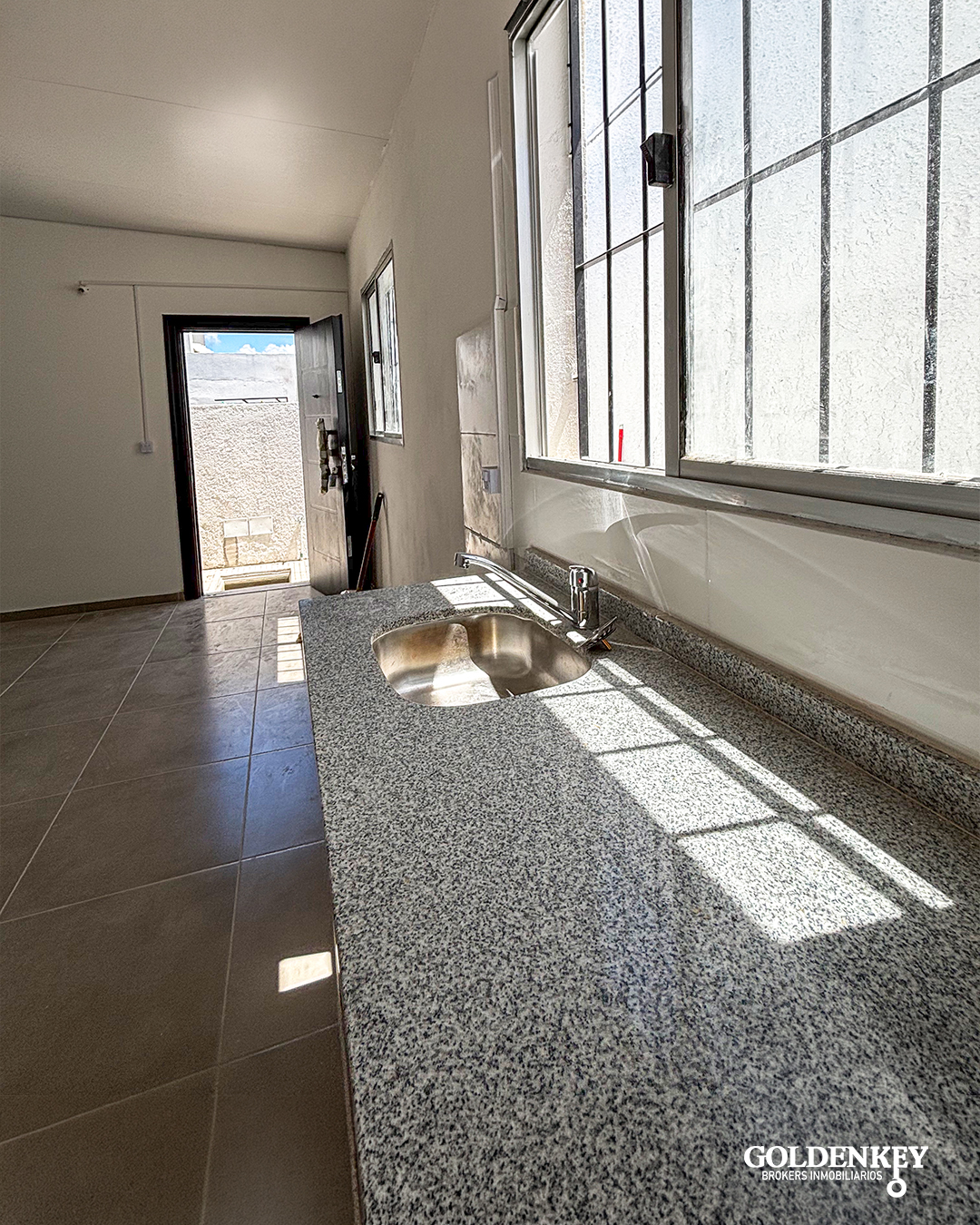 Alquiler Apartamento 2 Dormitorios y patio barrio La Teja · Foto 4