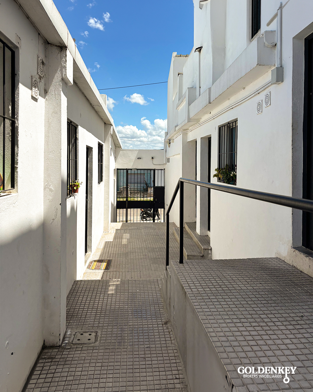 Alquiler Apartamento 2 Dormitorios y patio barrio La Teja · Foto 2