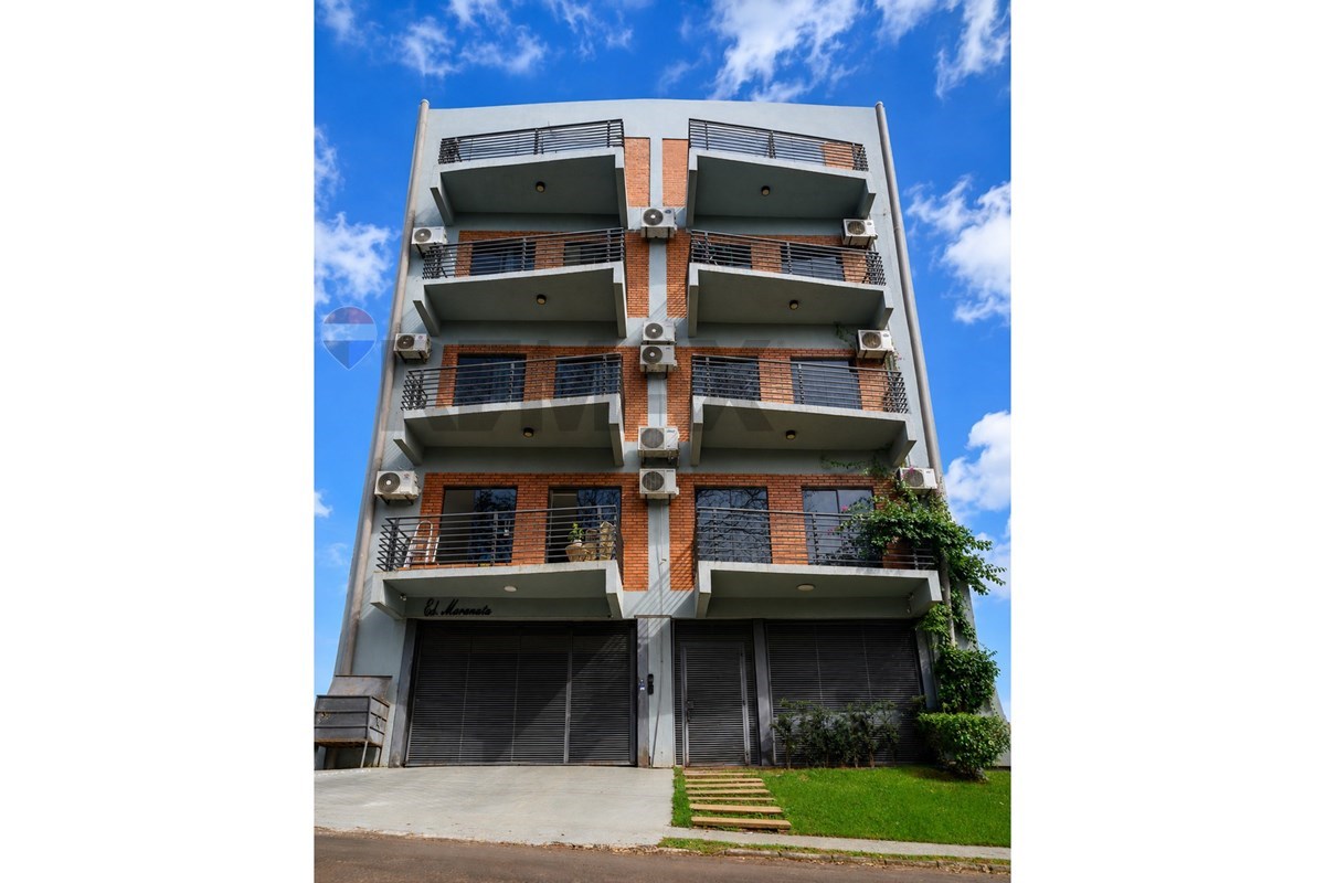VENDO EDIFICIO EN PRESIDENTE FRANCO AREA 5