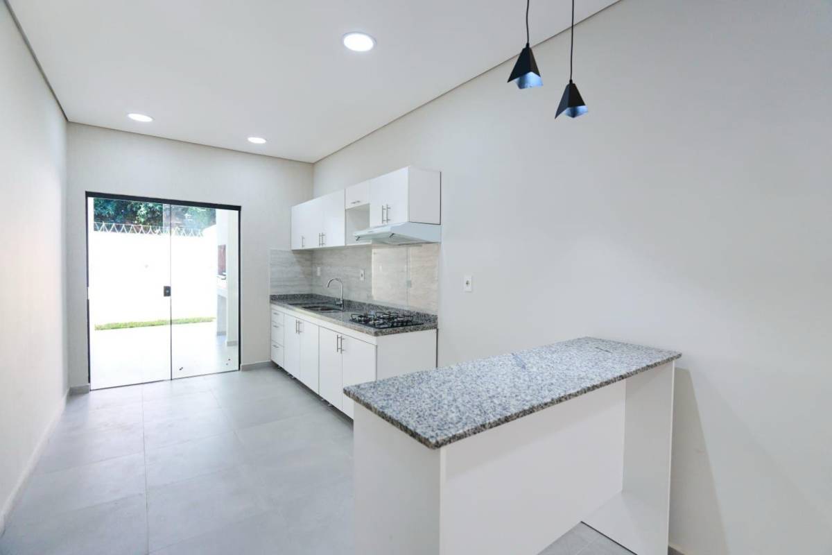 Chalets en Venta – San Marino, Luque — foto 2
