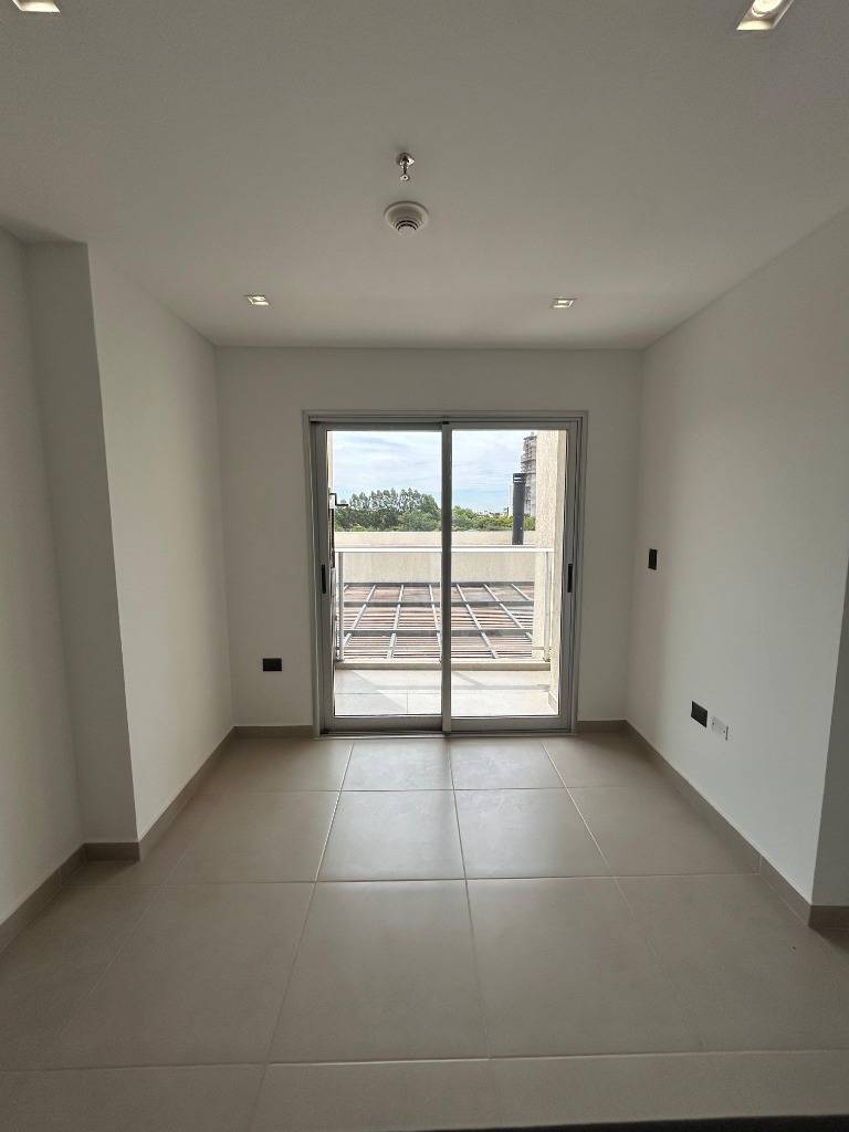 Alquilo Departamento En Molas Tower — foto 3