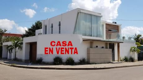 Casa En Esquina - En Venta Info 71026885