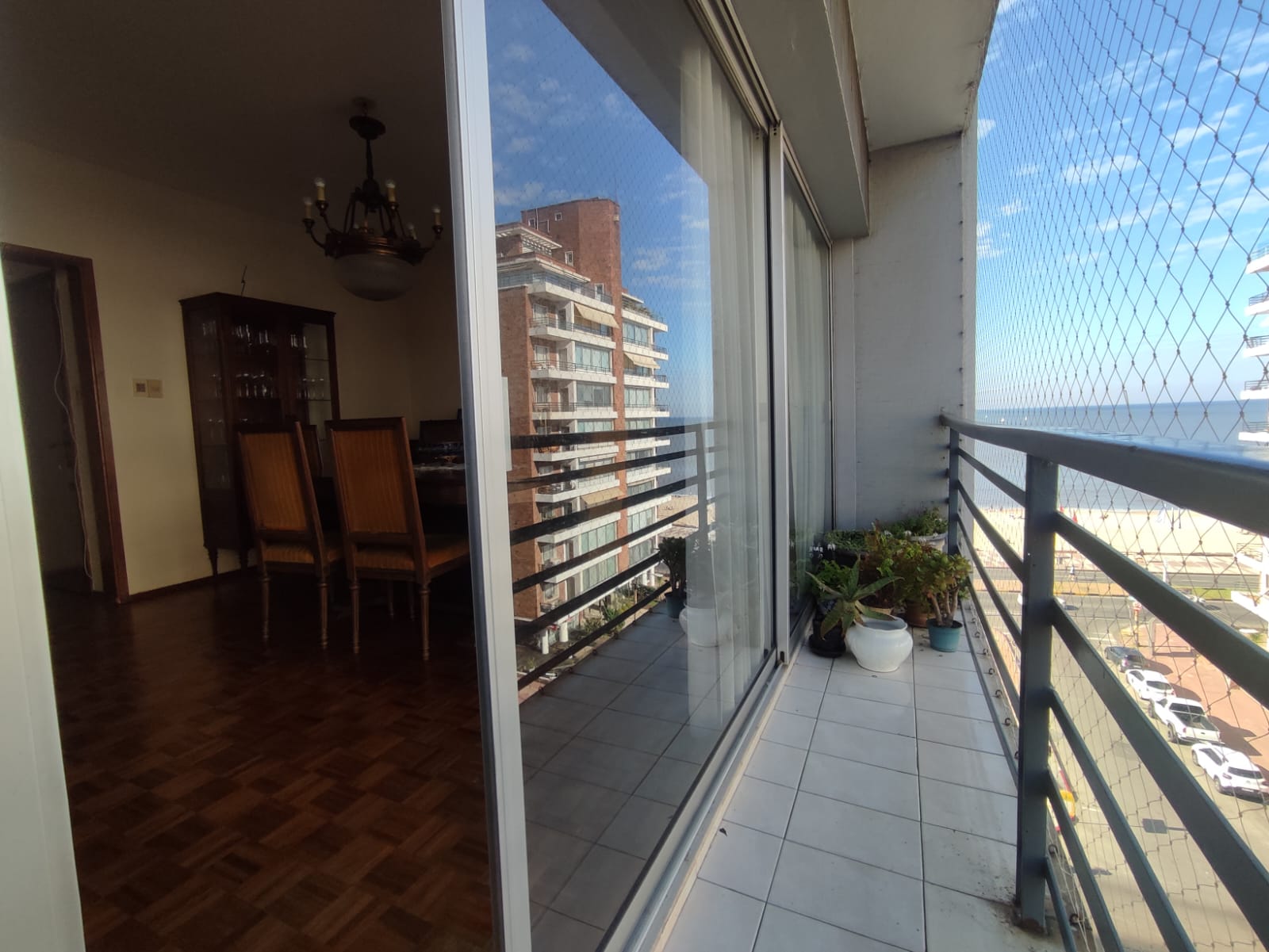 Espléndida Propiedad, con vista lateral al Mar. 